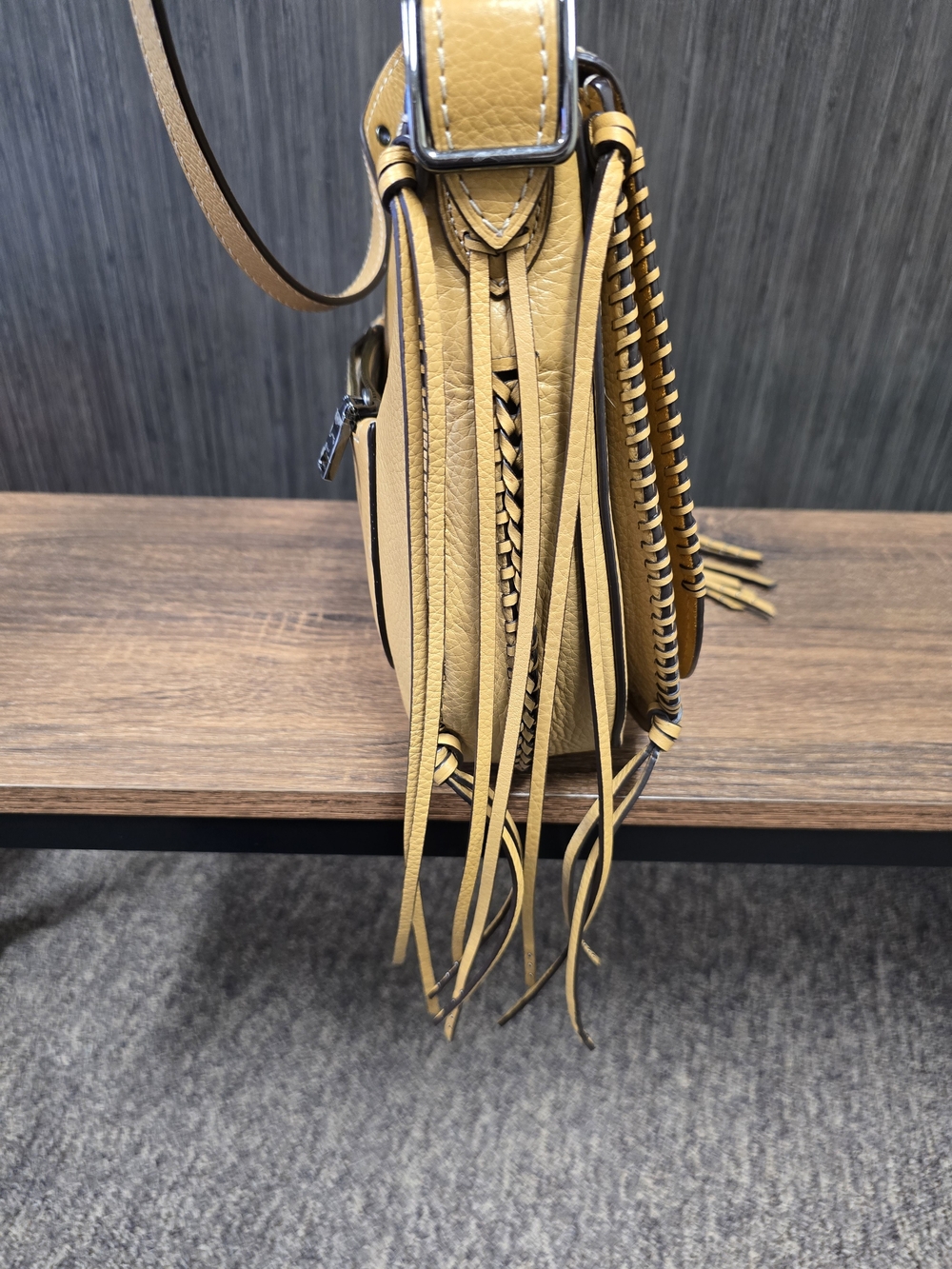 Coach 1941 Whiplash Fringe Saddle Bag Tan Pebbled Leather Crossbody Boho - Picture 5 of 7